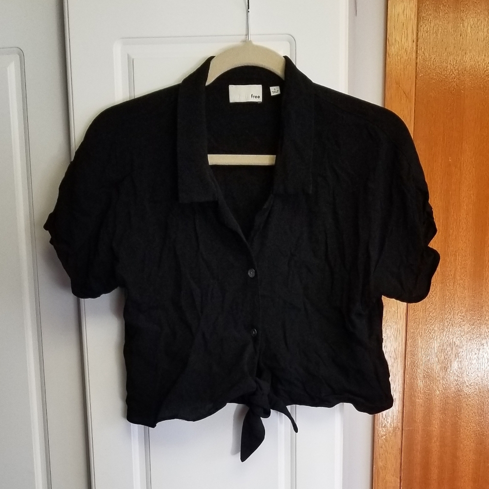 🍁🌺Wilfred Free button up collared wavy short sleeved front tie crop blouse